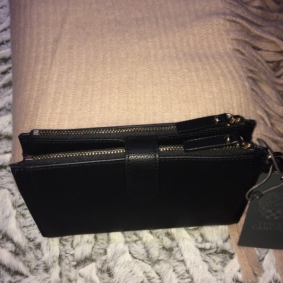 VINCE CAMUTO Expandable Wristlet/Wallet Combo - Picture 2 of 8
